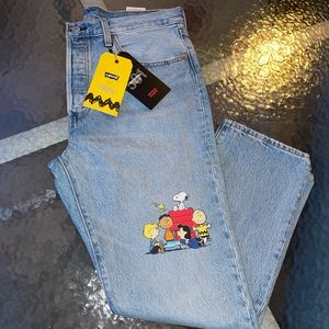 Levi’s X Peanuts 501 cropped jeans